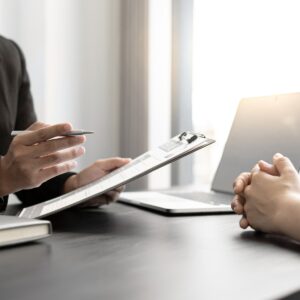Read more about the article İş Sözleşmesinde Şekil Şartı, Süre ve İşverenin Bilgilendirme Yükümlülüğü